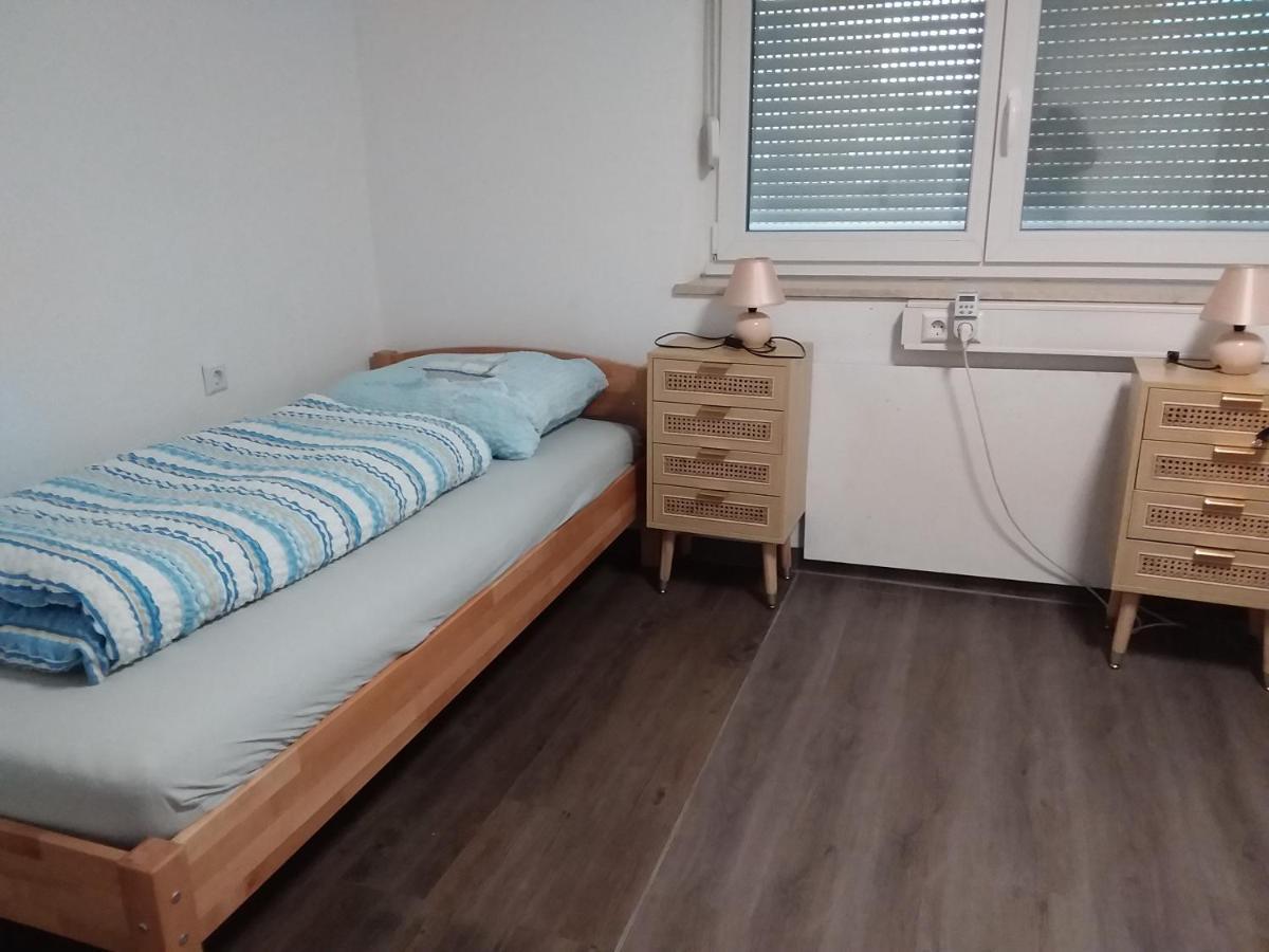 Nguyen Le 3 Schlafzimmer, 7 Bette,Dusche, 2 Wc , Kueche Ab 2 Uebernachtungen Нойкирх Экстерьер фото