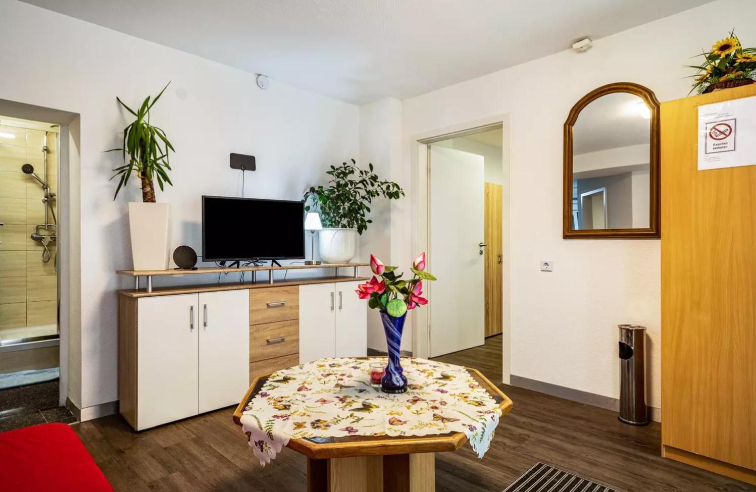 Nguyen Le 3 Schlafzimmer, 7 Bette,Dusche, 2 Wc , Kueche Ab 2 Uebernachtungen Нойкирх Экстерьер фото