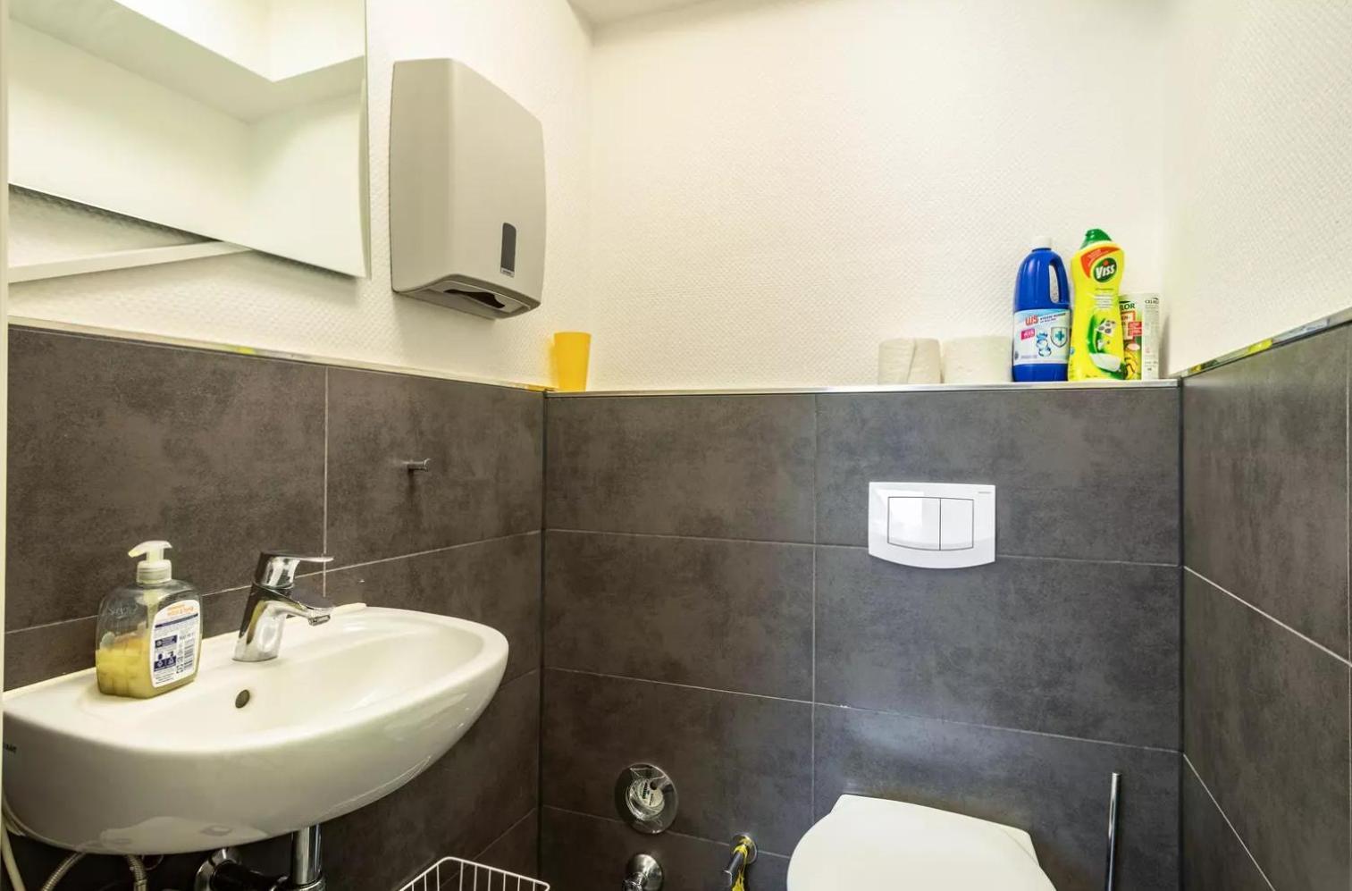 Nguyen Le 3 Schlafzimmer, 7 Bette,Dusche, 2 Wc , Kueche Ab 2 Uebernachtungen Нойкирх Экстерьер фото